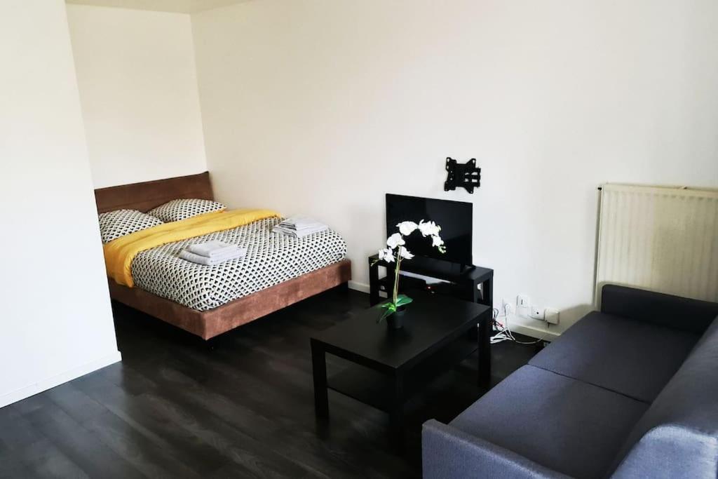 Le Jules Val - Studio Cosy En Residence + Parking + Wi-Fi Evry-Gregy-sur-Yerre Buitenkant foto